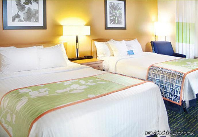 Fairfield Inn And Suites By Marriott Cincinnati Eastgate Habitación foto