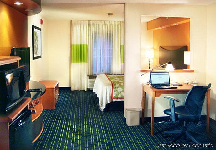 Fairfield Inn And Suites By Marriott Cincinnati Eastgate Habitación foto